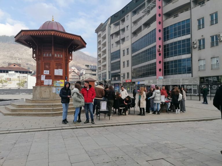 Učenički parlament tutinske Gimnazije pokrenuo akciju prikupljanja pomoći za liječenje Ediba Mujovića