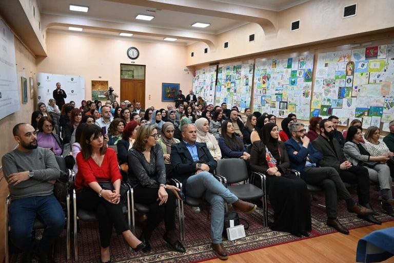 BNV: Održan seminar „Didaktička igra kao siguran put u spoznajnom razvoju kognitivnih sposobnosti i emocionalne inteligencije, s fokusom na razvoj govora i učenje bosanskog jezika“